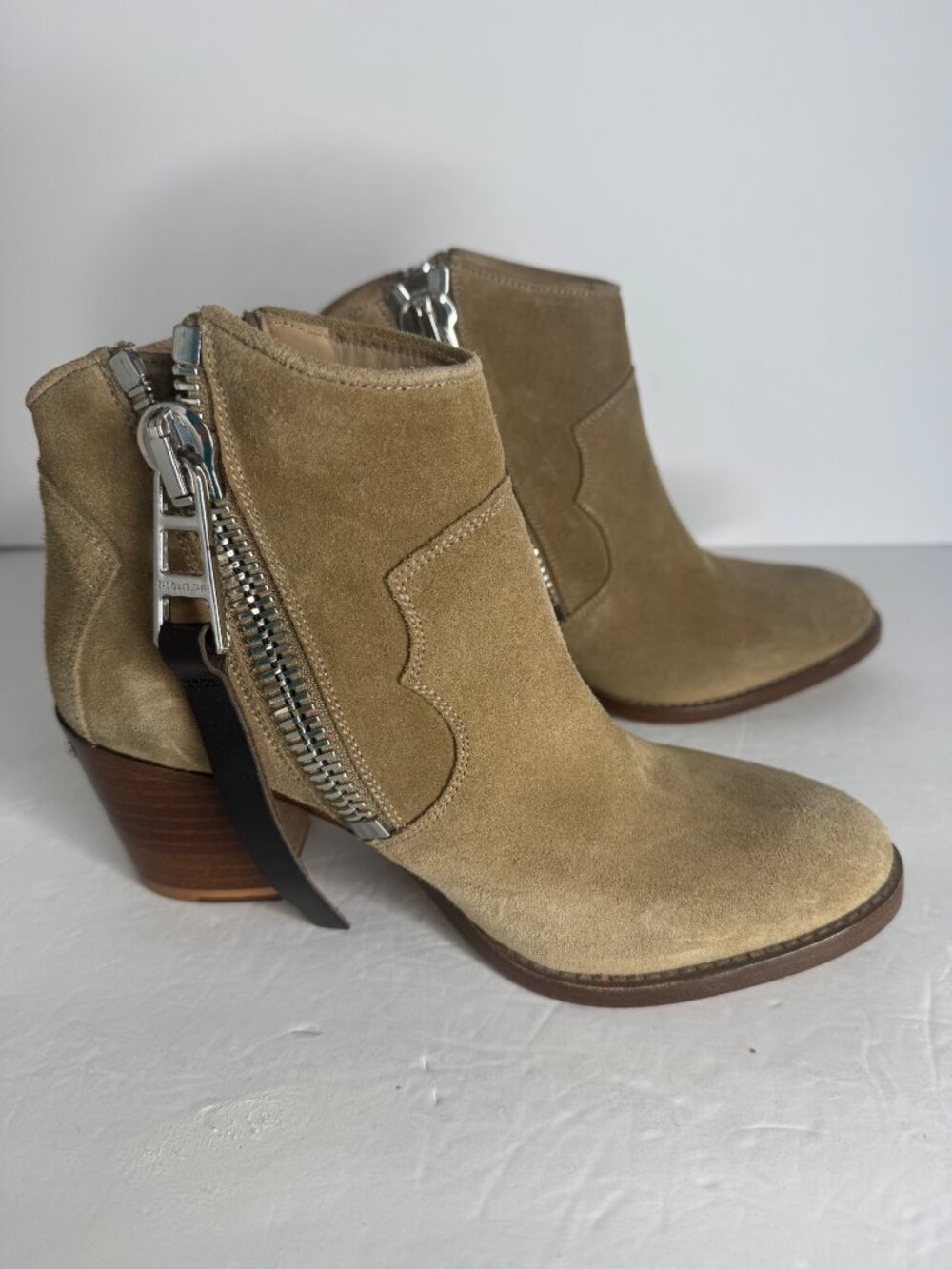 Zadig & Voltaire Molly Suede ZIP Ankle Boots Tan Wings Size 36 US 5.5 - Picture 2 of 7